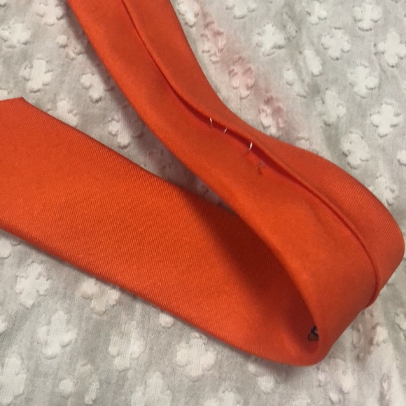 Tommy Hilfiger Orange Silk Tie Surfing Bulldogs - Picture 9 of 12